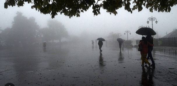Monsoon Update: देशभर में मानसून सक्रिय… कई राज्यों में भारी बारिश का अलर्ट