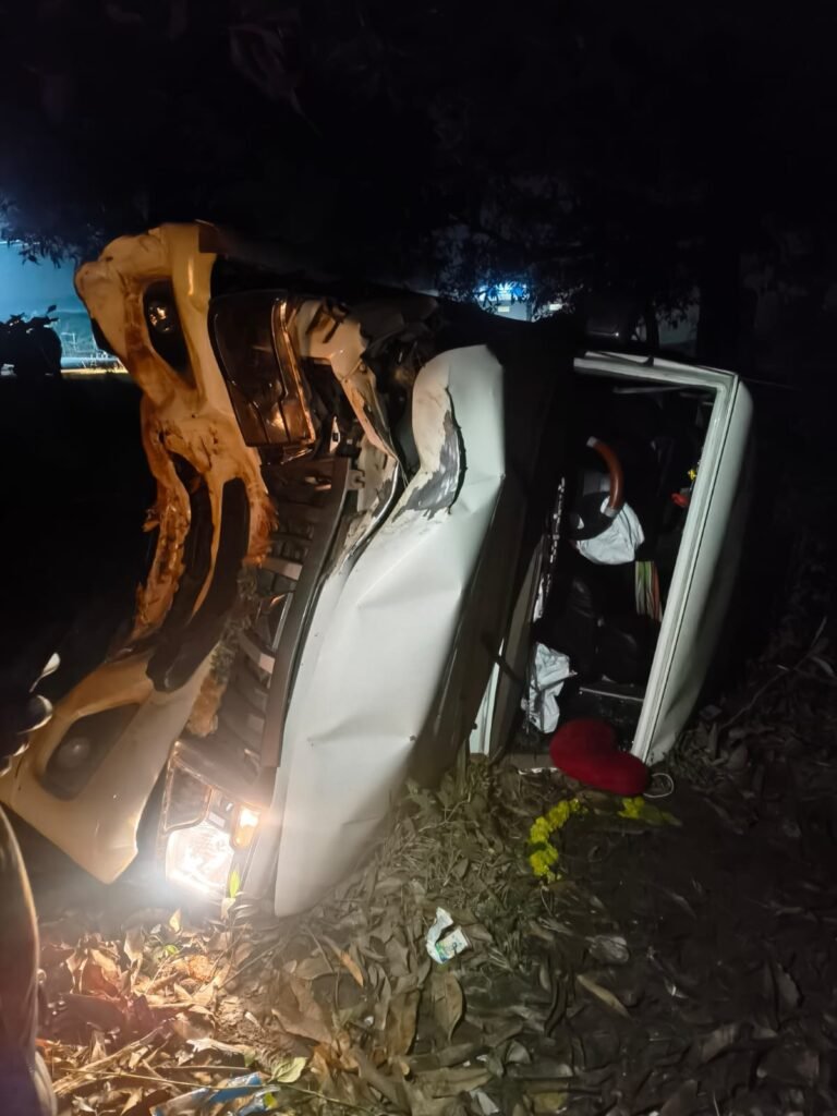Road Accident: पेड़ से टकराई तेज रफ्तार बोलेरो, आर्मी जवान की मौत, 6 लोग घायल